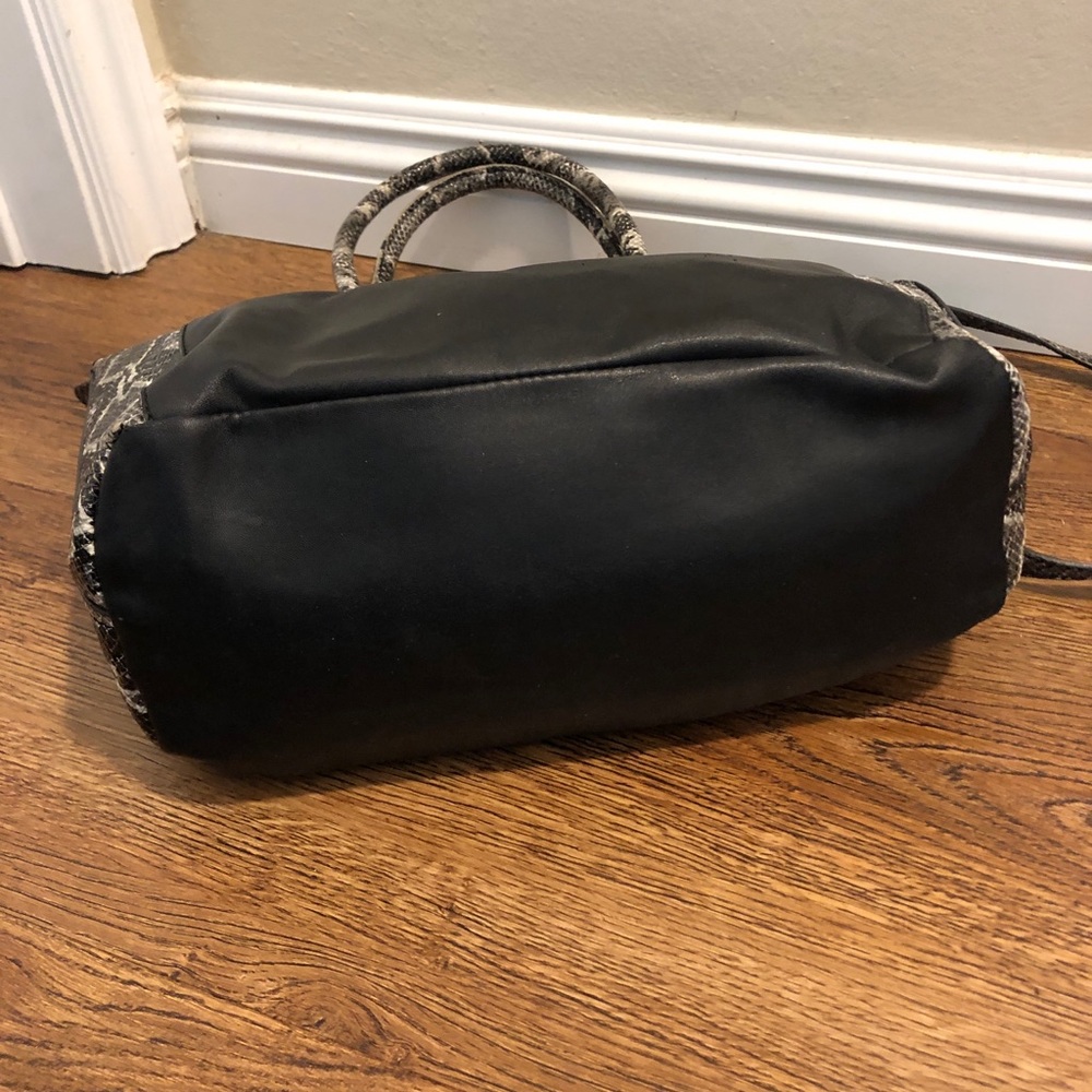 Purse - Picture 2 of 7